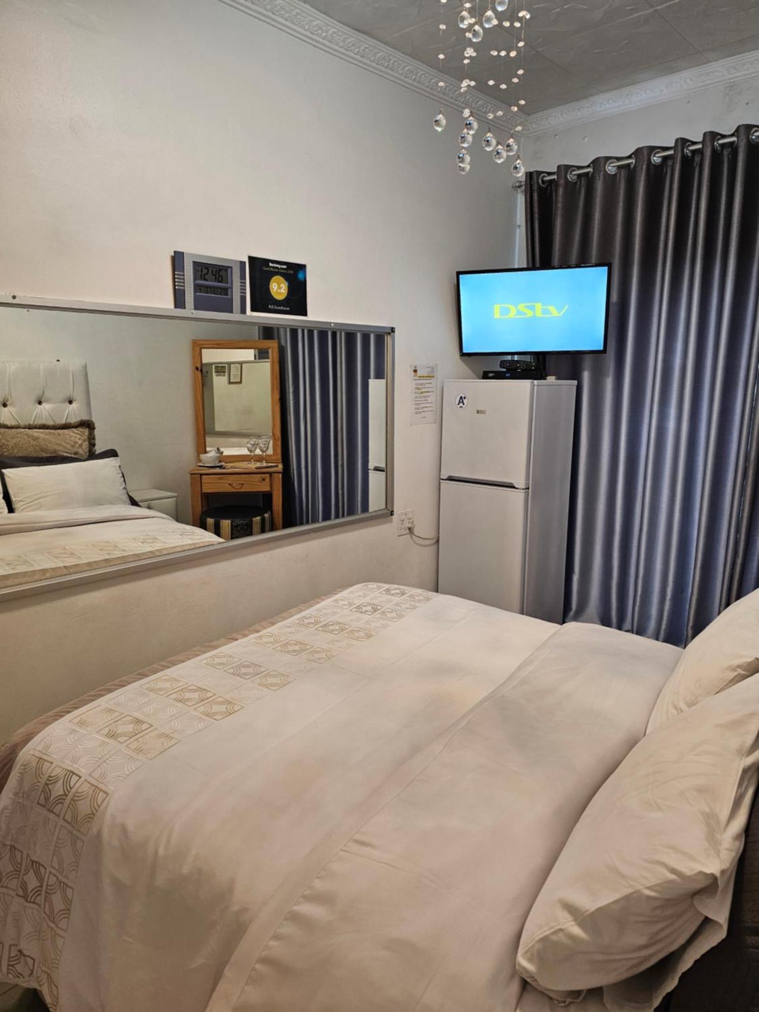 Rjs Guesthouse 德班 客房 照片