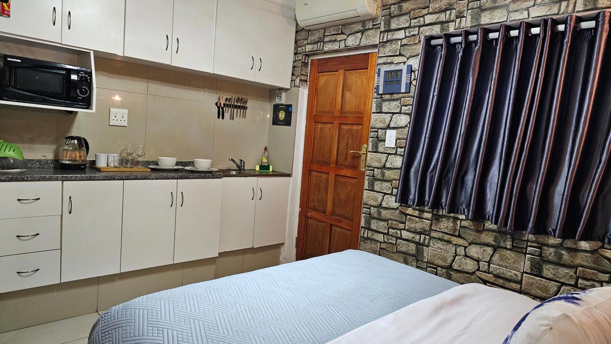 Rjs Guesthouse 德班 客房 照片