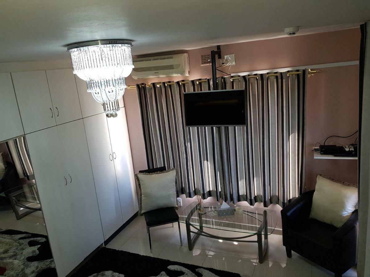 Rjs Guesthouse 德班 外观 照片
