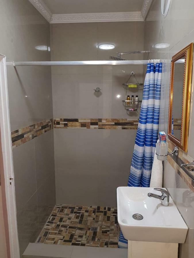 Rjs Guesthouse 德班 外观 照片