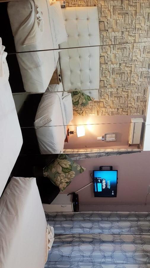 Rjs Guesthouse 德班 外观 照片